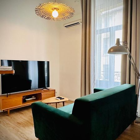 Duplex Loft: Cozy Retreat with Private Parking and Netflix Apartment Avignon Exterior photo