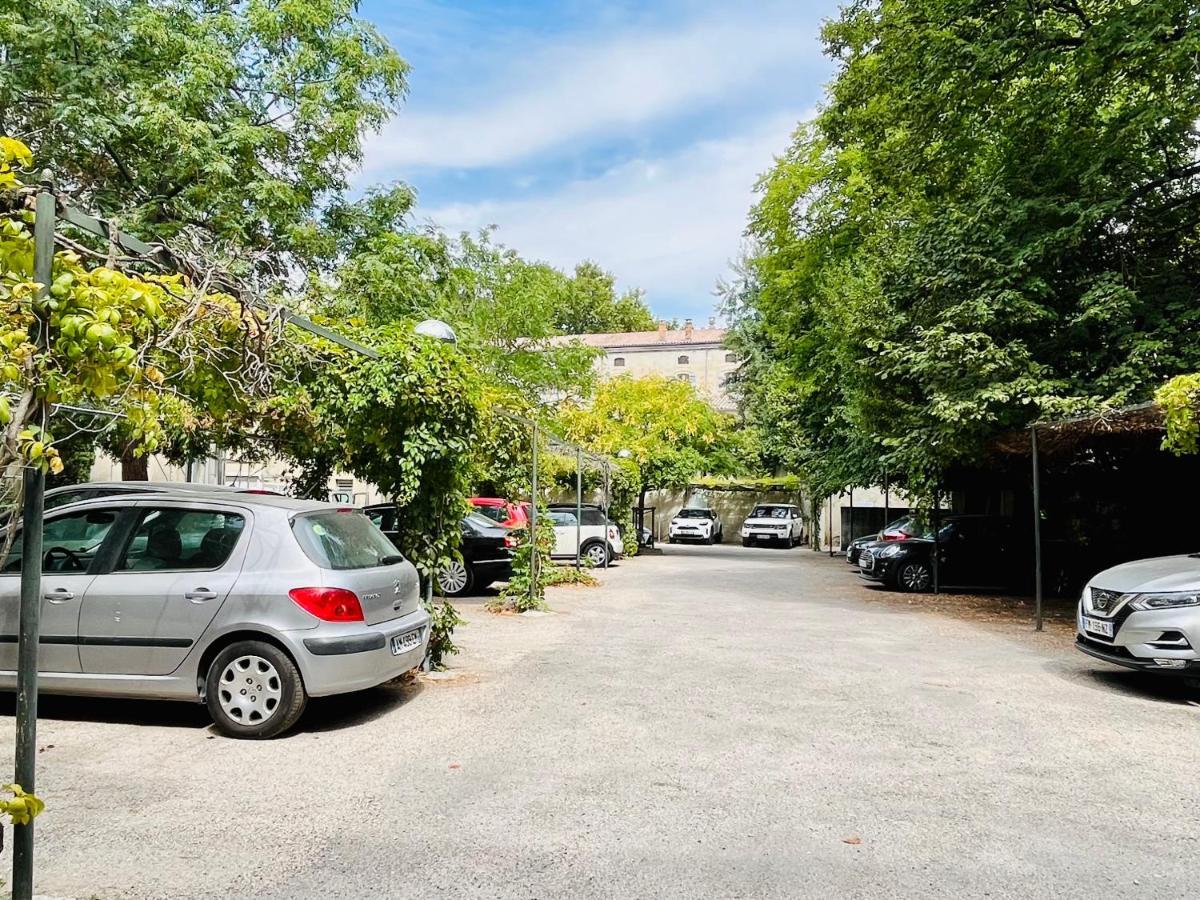 Duplex Loft: Cozy Retreat with Private Parking and Netflix Apartment Avignon Exterior photo