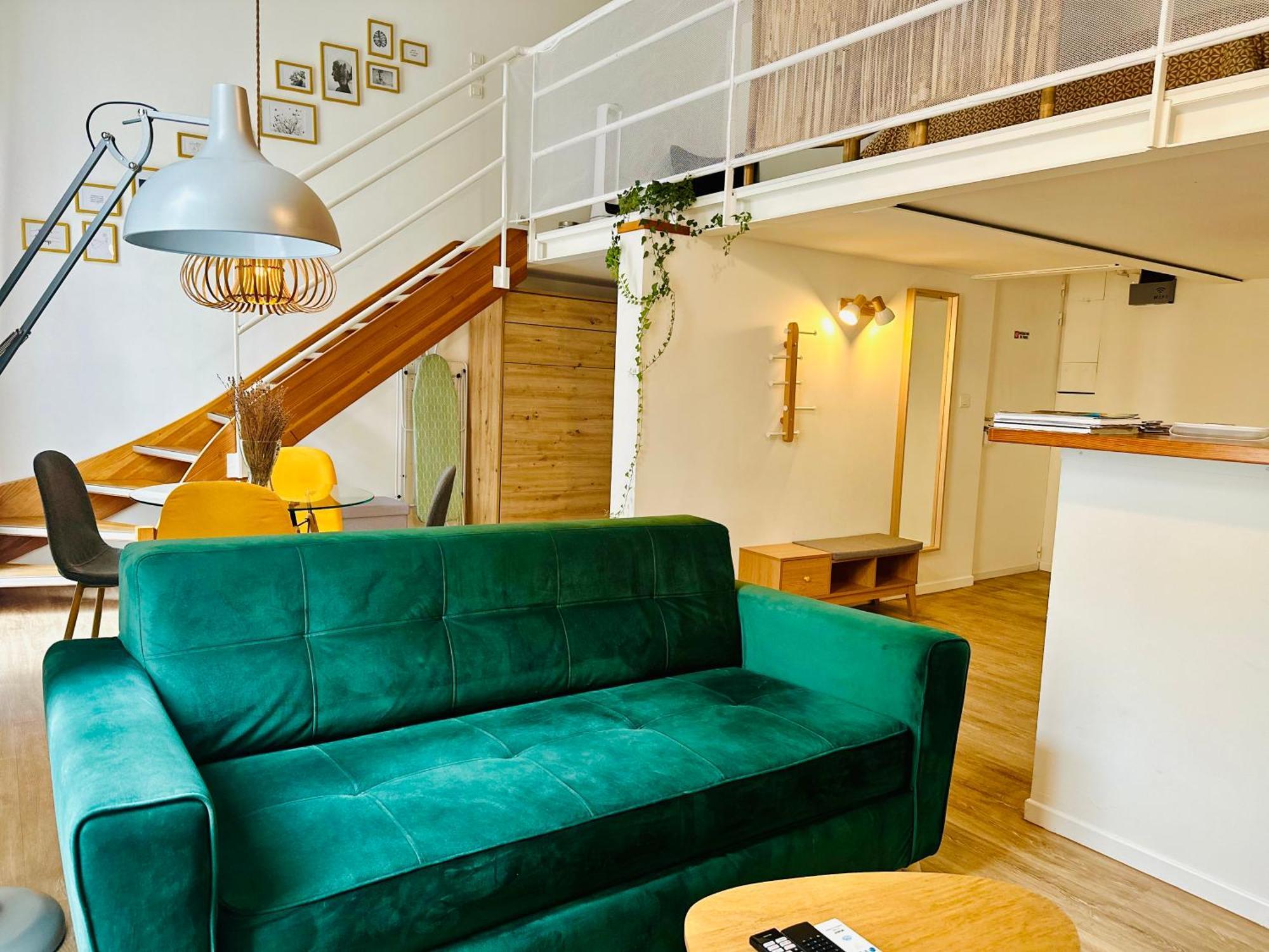 Duplex Loft: Cozy Retreat with Private Parking and Netflix Apartment Avignon Exterior photo